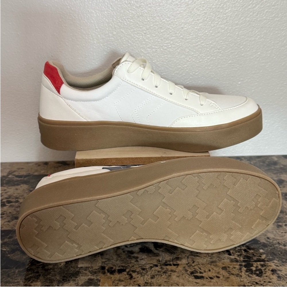 Dr. Scholl's White and Tan Women's Sneakers • Brand new, in original packaging. - Picture 6 of 12